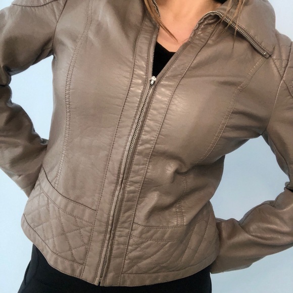 Vegan leather Jacket - Picture 2 of 6